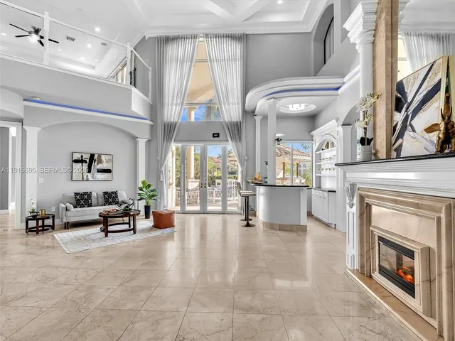 $13,595 | 922 Washington Street, Hollywood, FL 33019