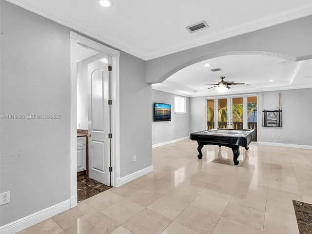 $13,595 | 922 Washington Street, Hollywood, FL 33019