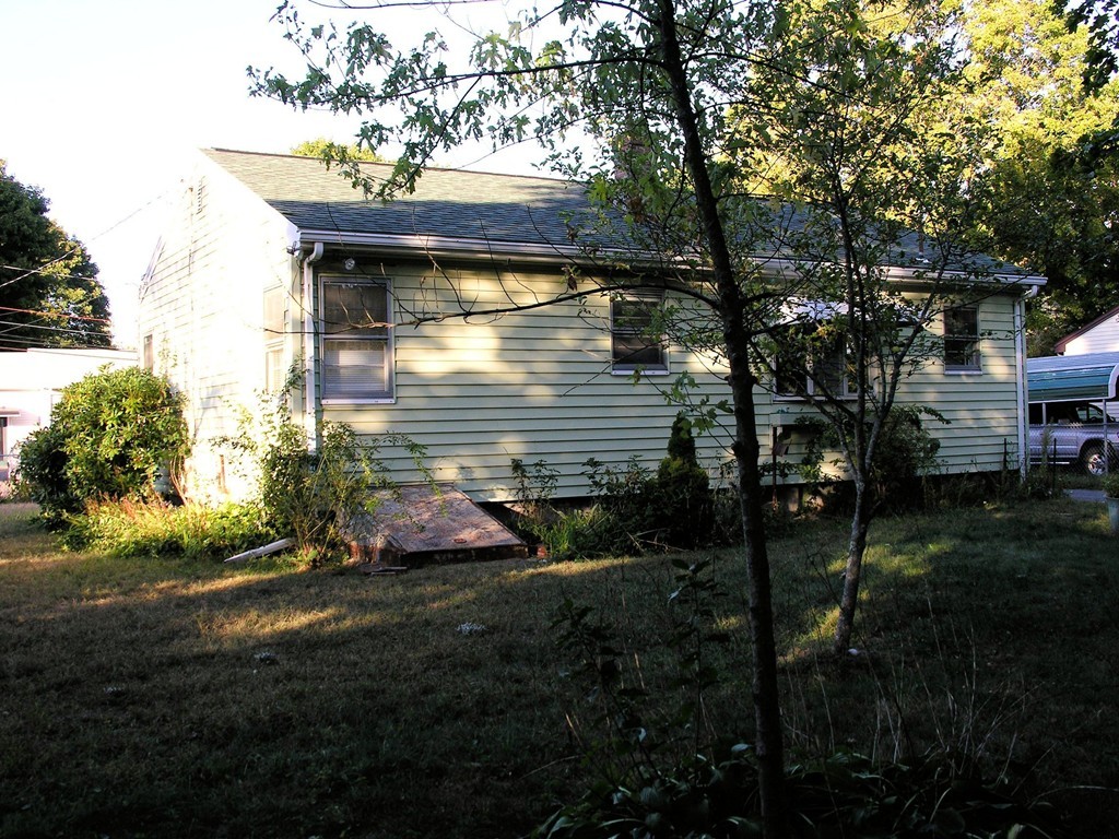 3 Victor Road Framingham, MA 01702 - Photo 4 of 26 Gallery Image 4