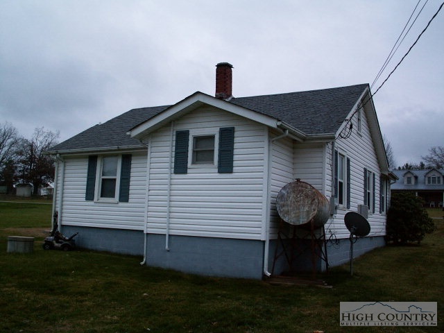 193 Trading Post Road Jefferson, NC 28640 - Photo 2 of 3 Gallery Image 2