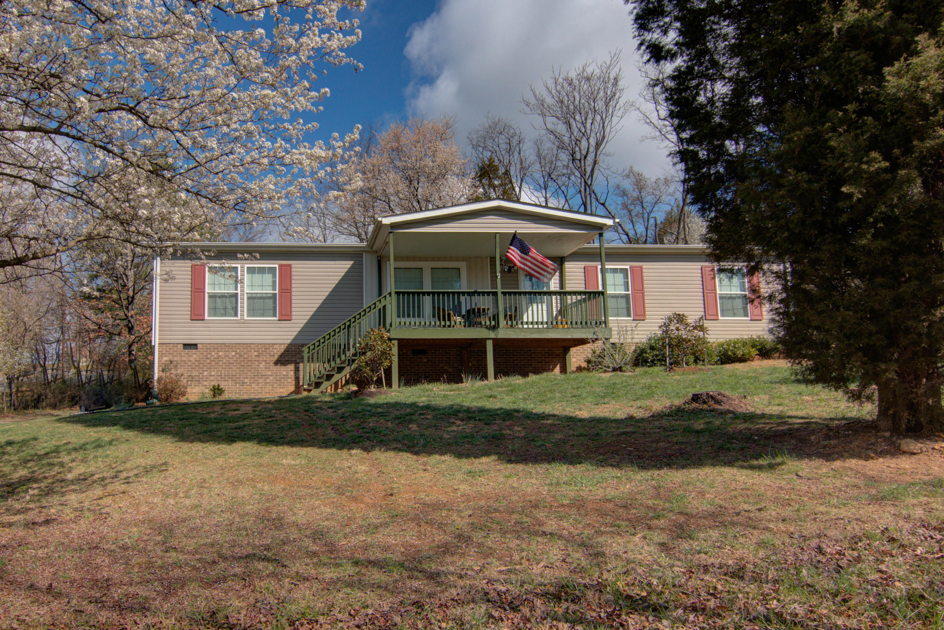 746 Hemlock Road Northwest Roanoke, VA 24017 - Photo 1 of 34 IMG_4739_40_41_42_43