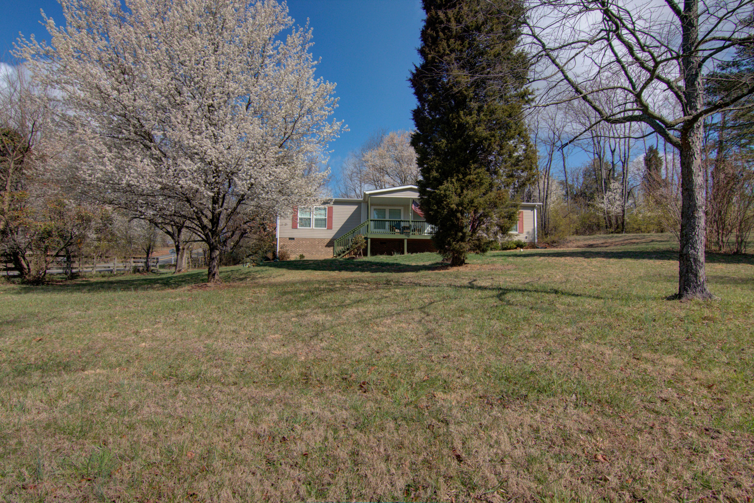 746 Hemlock Road Northwest Roanoke, VA 24017 - Photo 2 of 34 IMG_4749_50_51_52_53