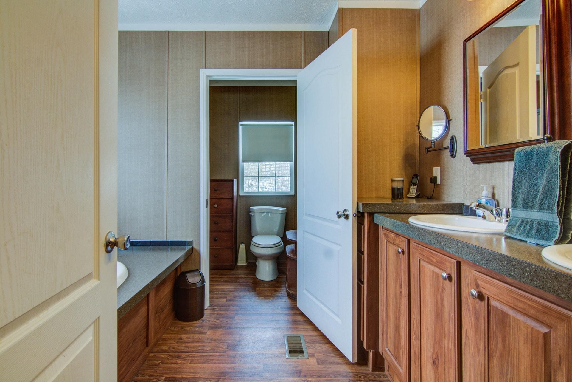 746 Hemlock Road Northwest Roanoke, VA 24017 - Photo 19 of 34 Master Suite Full bath
