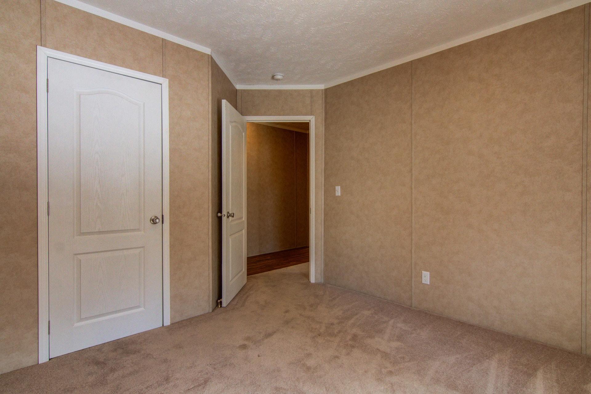746 Hemlock Road Northwest Roanoke, VA 24017 - Photo 25 of 34 Bedroom 2