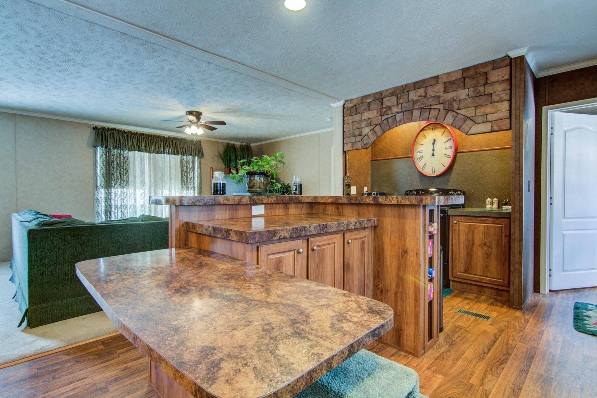 746 Hemlock Road Northwest Roanoke, VA 24017 - Photo 9 of 34 Large kitchen
