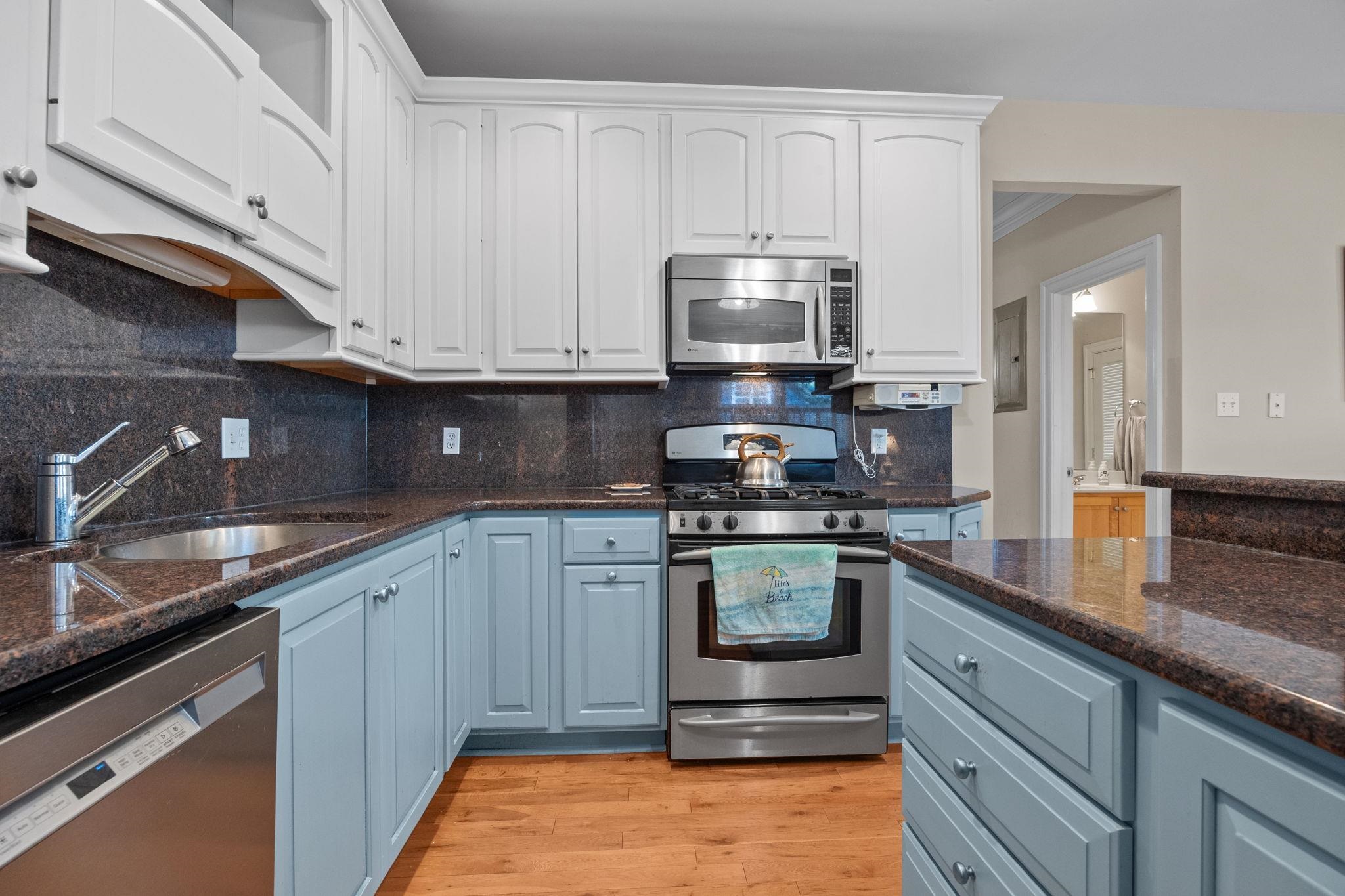 106 Howard Street, Unit A Cape May, NJ 08204 - Photo 13 of 45