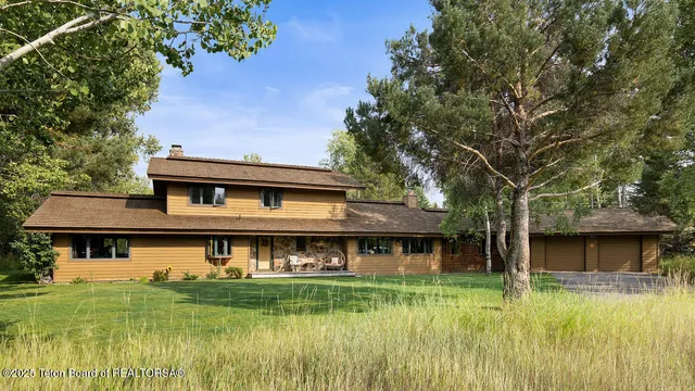 $5,750,000 | 3610 North Lake Creek Drive, Wilson, WY 83014