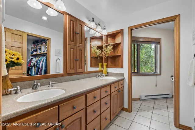 $5,750,000 | 3610 North Lake Creek Drive, Wilson, WY 83014