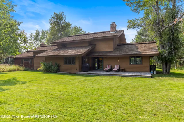 $5,750,000 | 3610 North Lake Creek Drive, Wilson, WY 83014