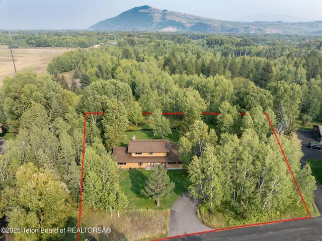 $5,750,000 | 3610 North Lake Creek Drive, Wilson, WY 83014