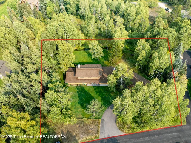 $5,750,000 | 3610 North Lake Creek Drive, Wilson, WY 83014