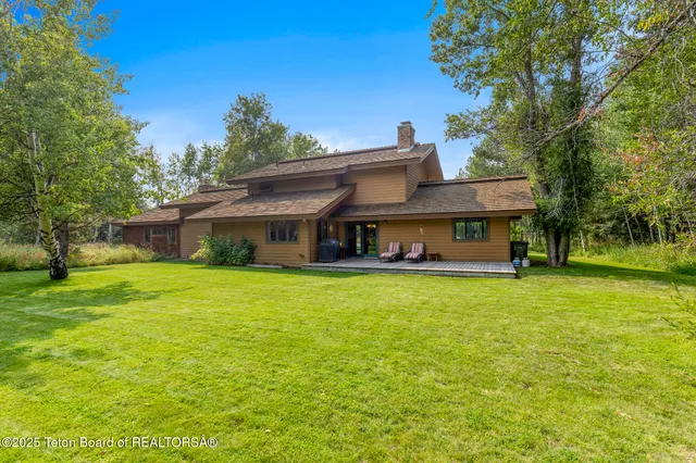 $5,750,000 | 3610 North Lake Creek Drive, Wilson, WY 83014