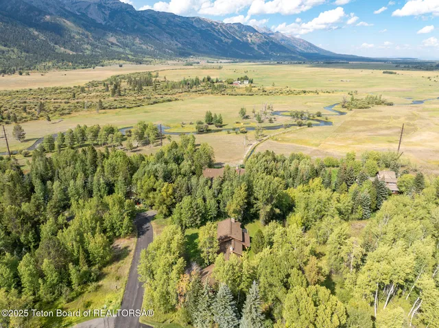 $5,750,000 | 3610 North Lake Creek Drive, Wilson, WY 83014