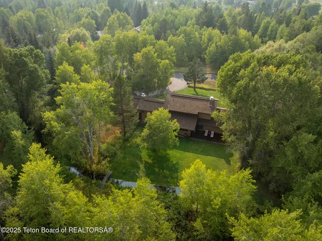 $5,750,000 | 3610 North Lake Creek Drive, Wilson, WY 83014
