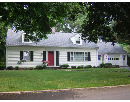 127 Overlook Drive Springfield, MA 01118 - Photo 1 of 21 Gallery Image 1