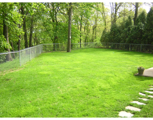 127 Overlook Drive Springfield, MA 01118 - Photo 19 of 21 Gallery Image 19