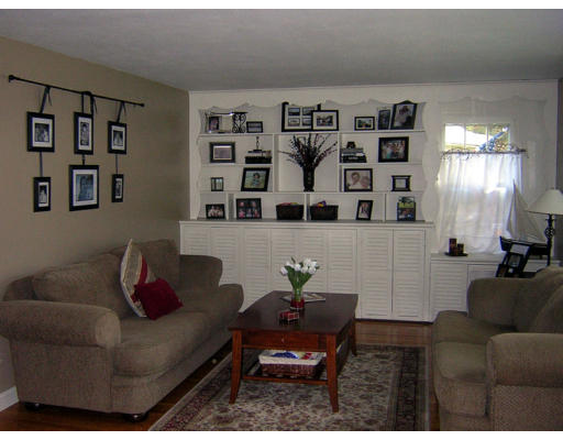 127 Overlook Drive Springfield, MA 01118 - Photo 8 of 21 Gallery Image 8
