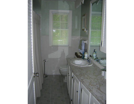 127 Overlook Drive Springfield, MA 01118 - Photo 9 of 21 Gallery Image 9