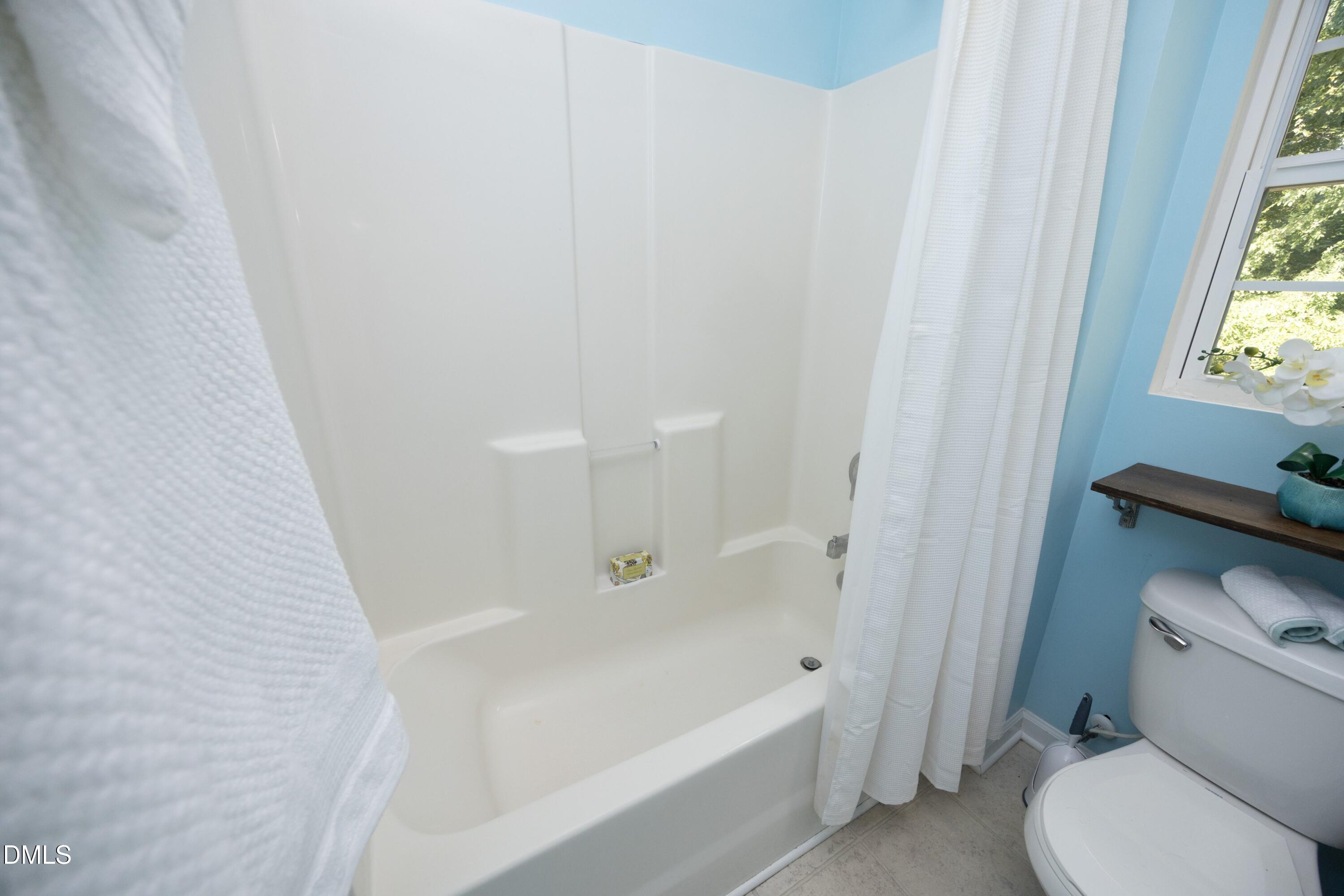 222 Ruby Ridge Road Durham, NC 27703 - Photo 16 of 29 18PrimaryBath