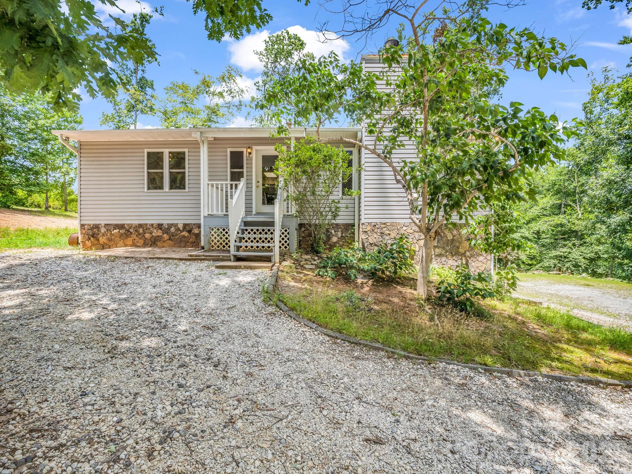 1943 Landrum Road Columbus, NC 28722 - Photo 5 of 41