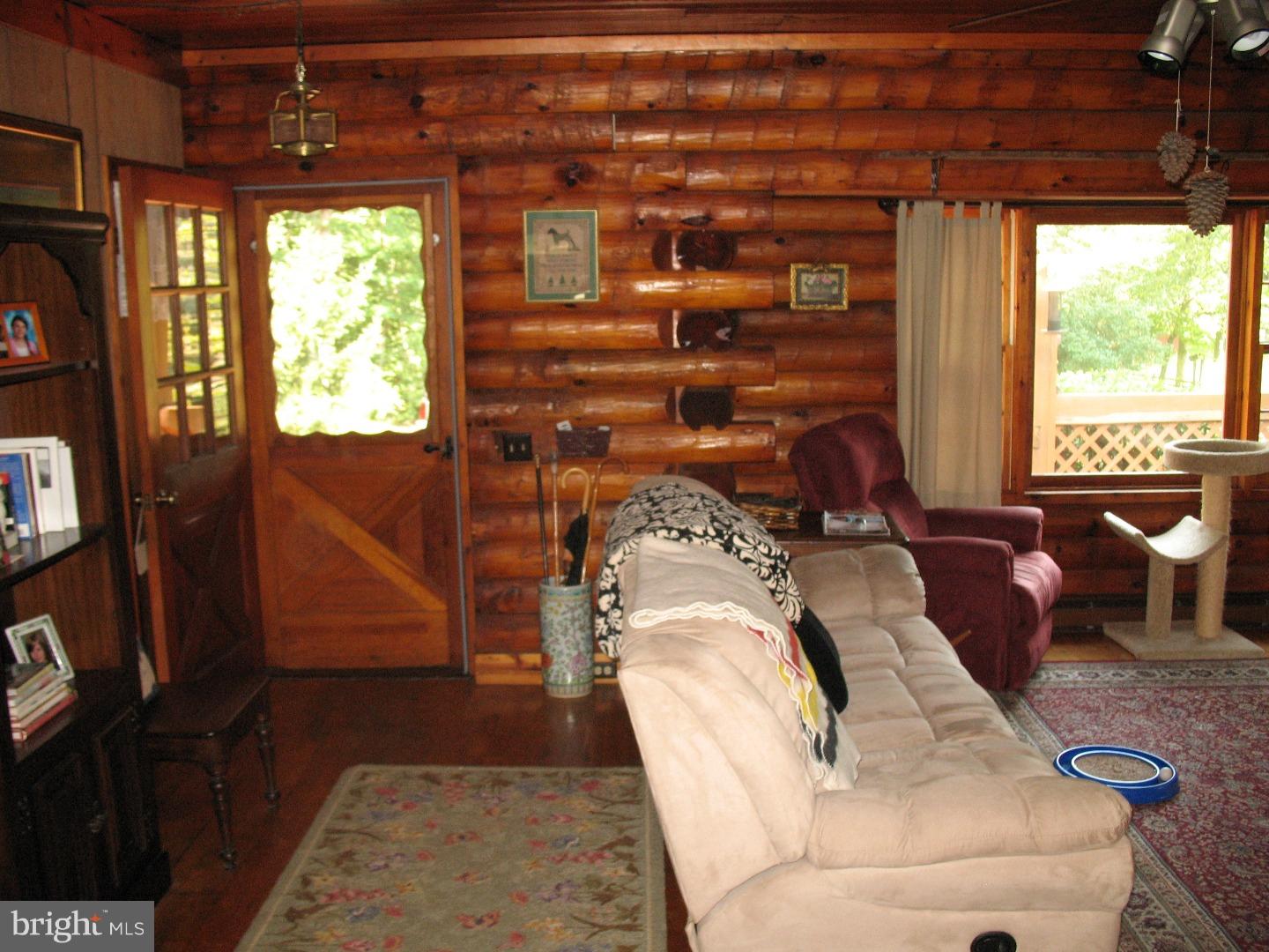 297 Jericho Road Quinton, NJ 08079 - Photo 3 of 16 a living room with furniture and a window