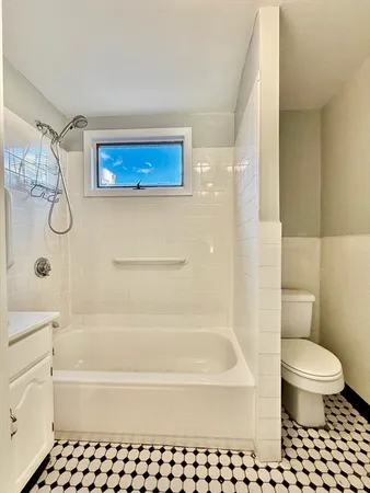 $1,980 | 19 Pierce Street, Unit 19, Quincy, MA 02171