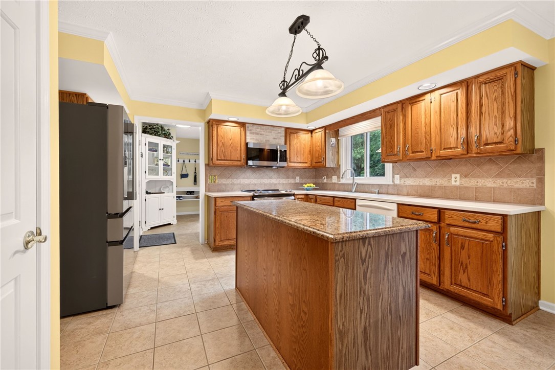 74 Falling Brook Road Perinton, NY 14450 - Photo 17 of 50