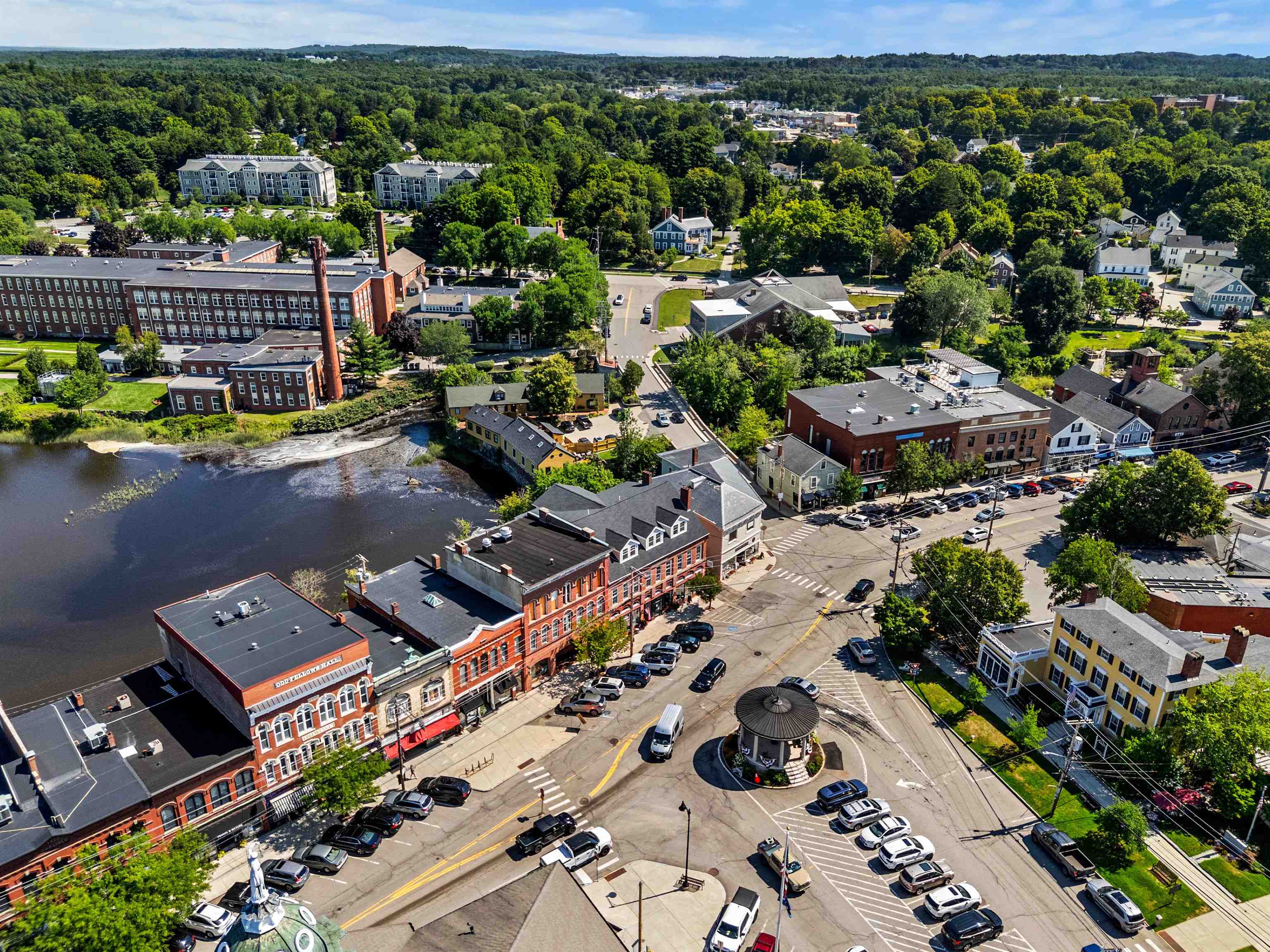85 Water Street, Unit #5 Exeter, NH 03833 - Photo 4 of 18 Gallery Image 4
