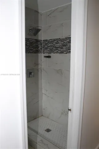 $3,200 | 6651 Custer Street, Hollywood, FL 33024