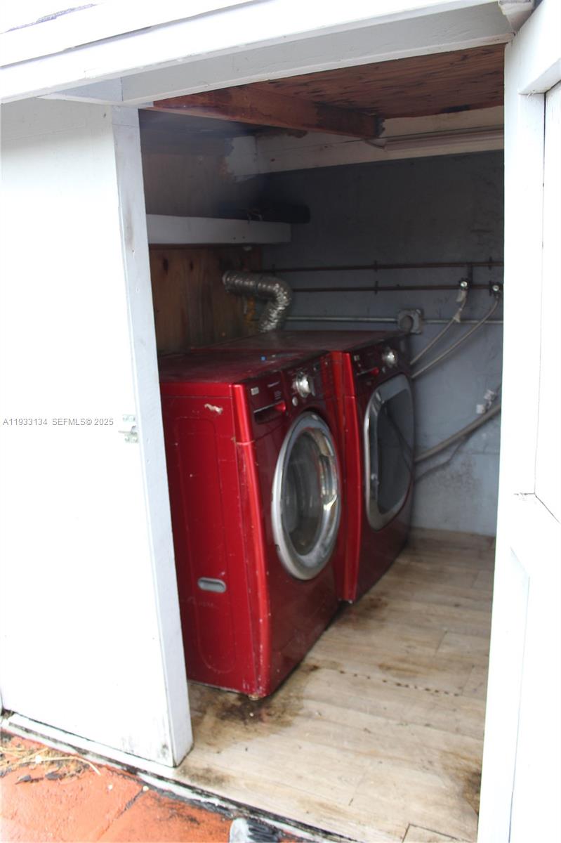 6651 Custer Street Hollywood, FL 33024 - Photo 24 of 30