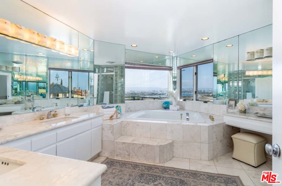 227 Fowling Street Playa del Rey, CA 90293 - Photo 28 of 51