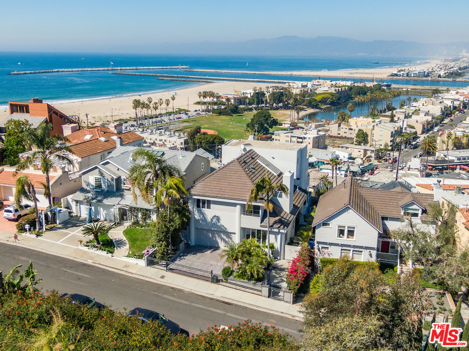 227 Fowling Street Playa del Rey, CA 90293 - Photo 44 of 51