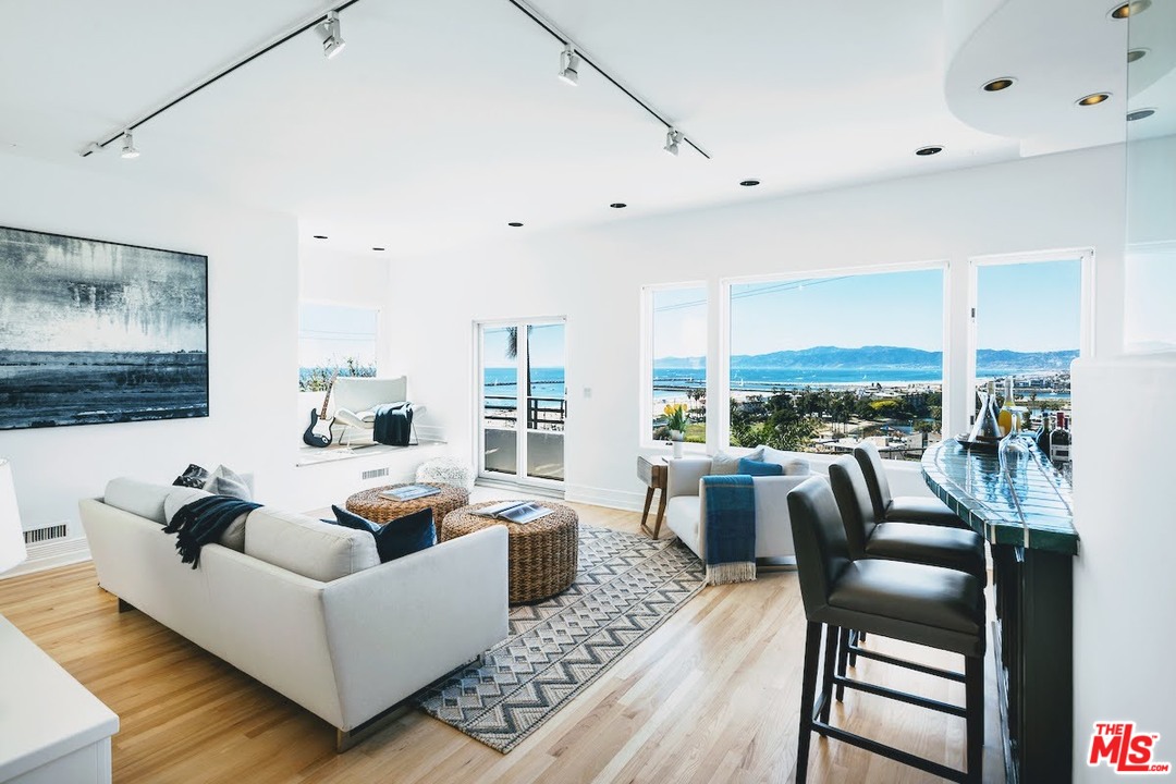 227 Fowling Street Playa del Rey, CA 90293 - Photo 8 of 51