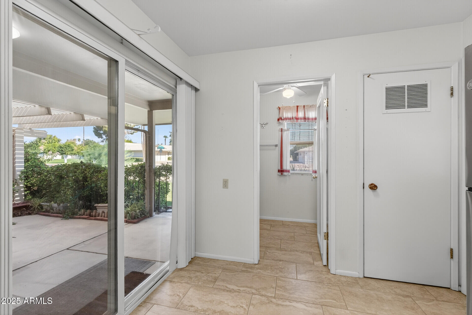 10801 West Mountain View Road Sun City, AZ 85351 - Photo 13 of 27 31_10801_W_Mountain_View18_mls
