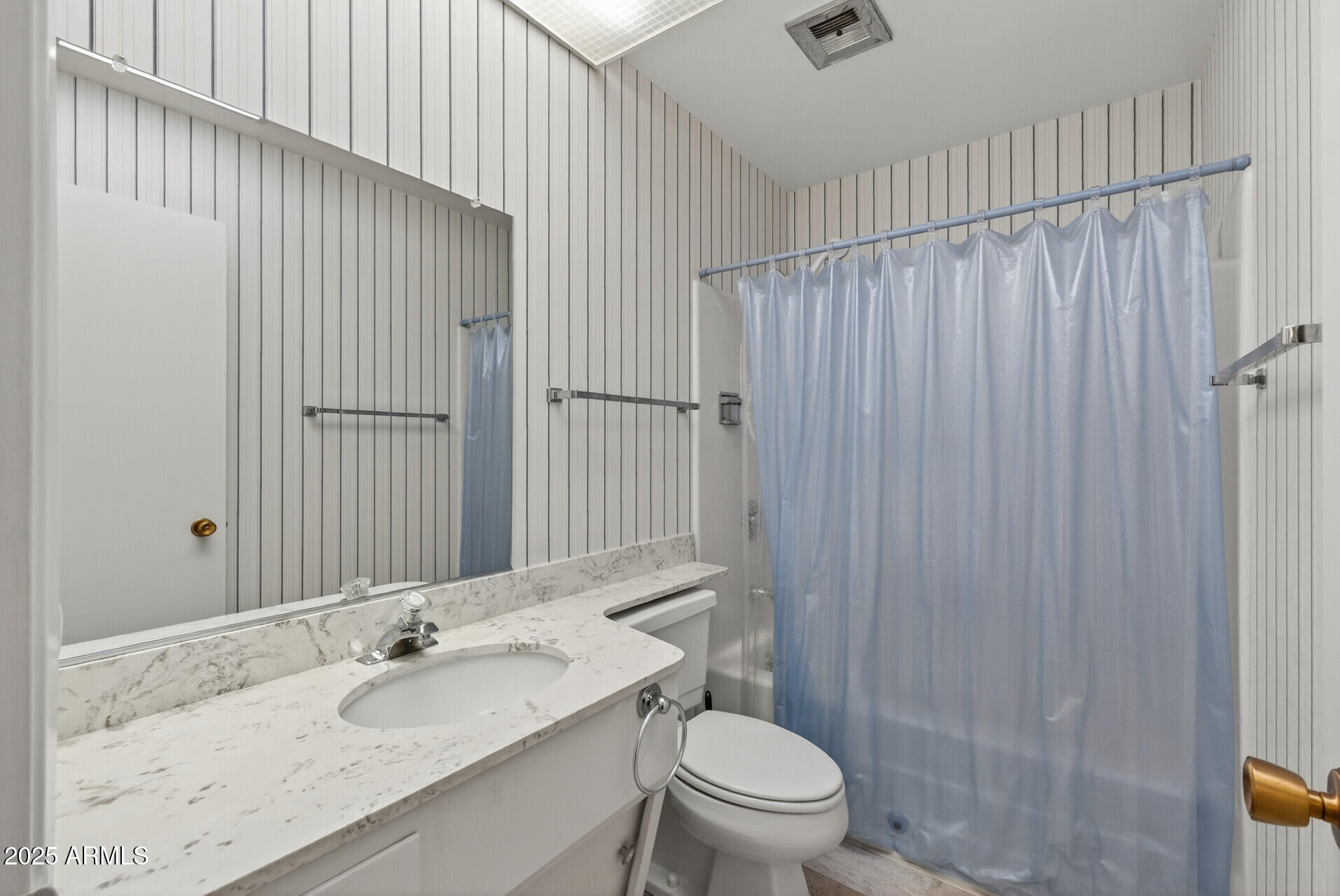 10801 West Mountain View Road Sun City, AZ 85351 - Photo 23 of 27 Guest Bathroom