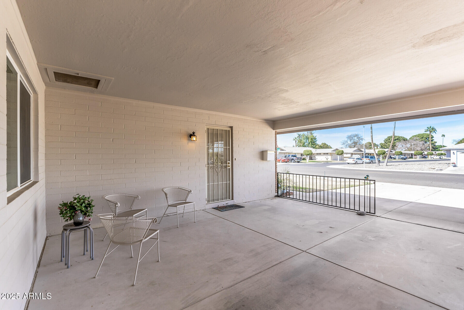 10801 West Mountain View Road Sun City, AZ 85351 - Photo 7 of 27 08_10801_W_Mountain_View8_mls