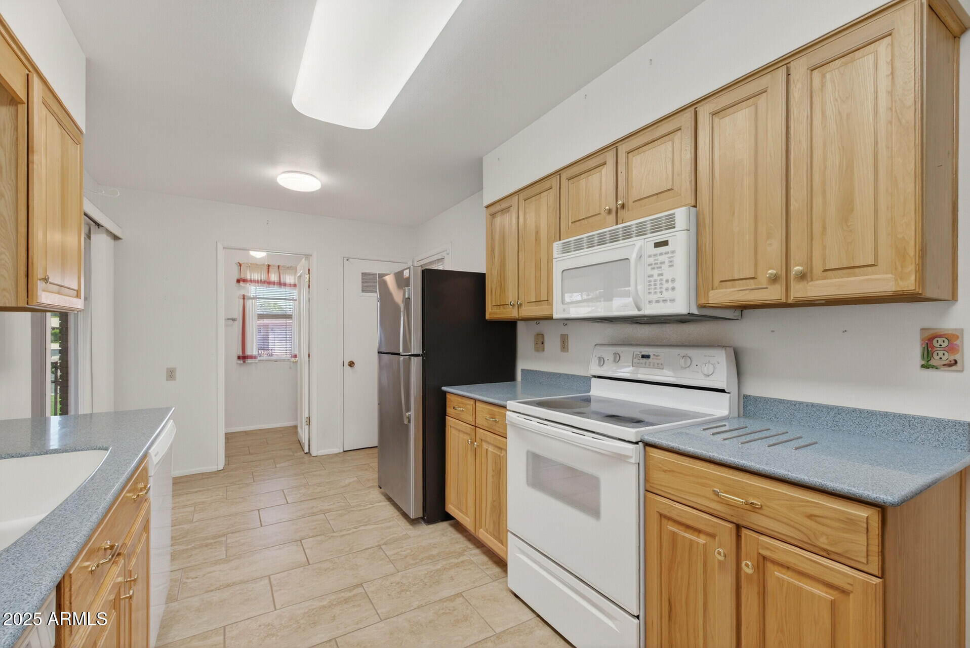 10801 West Mountain View Road Sun City, AZ 85351 - Photo 10 of 27 27_10801_W_Mountain_View14_mls