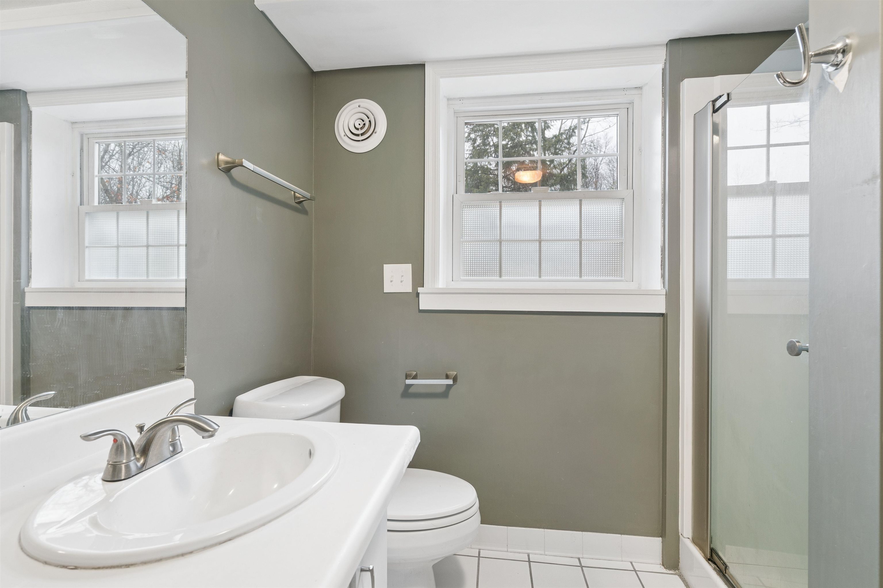 20 Tenley Drive Lebanon, NH 03784 - Photo 13 of 38