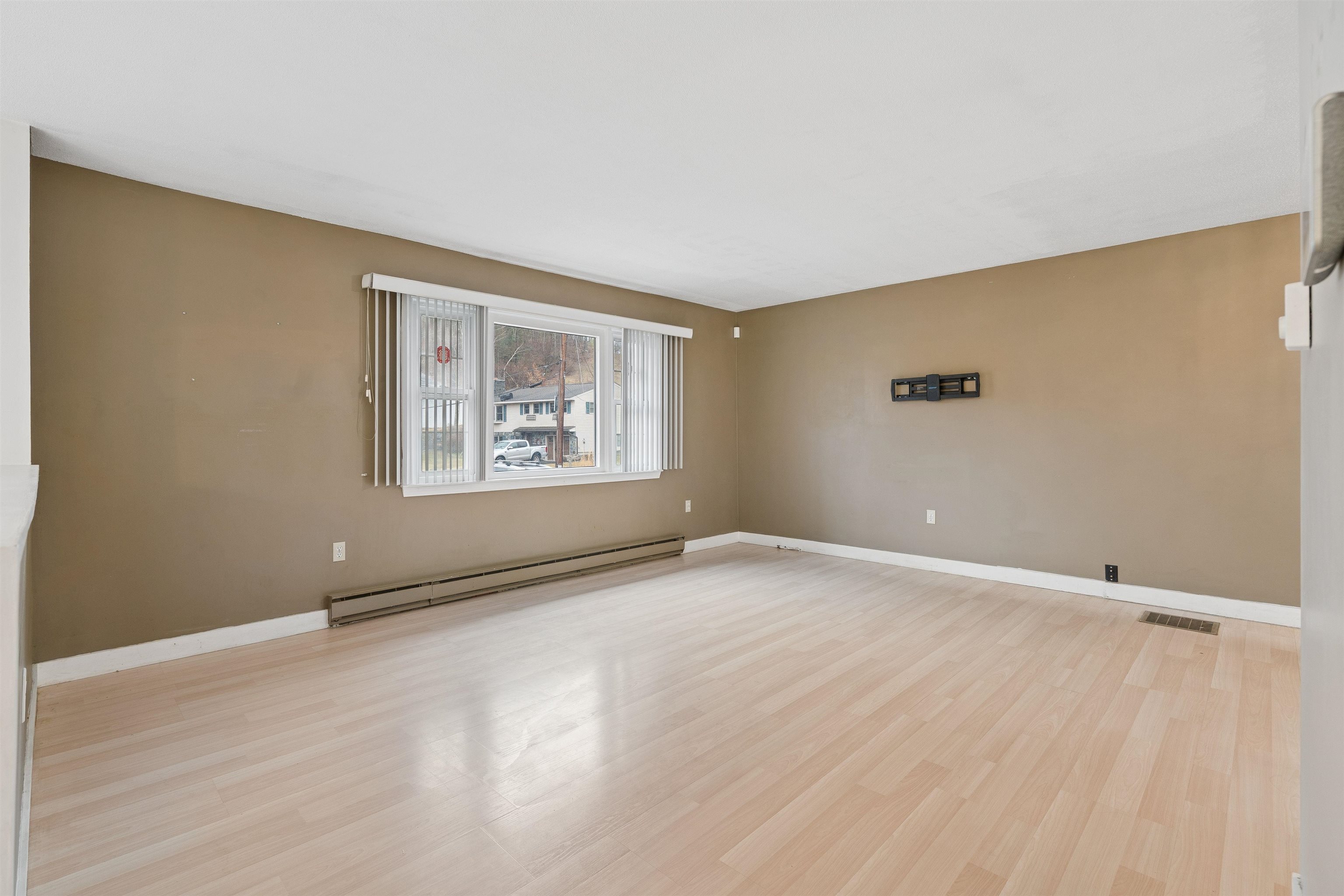 20 Tenley Drive Lebanon, NH 03784 - Photo 16 of 38