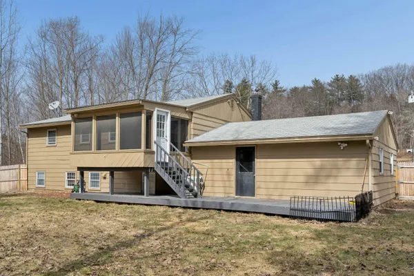 $565,000 | 20 Tenley Drive, Lebanon, NH 03784