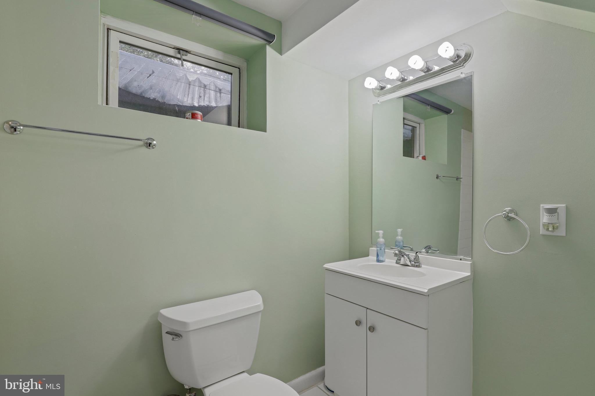 3935 Lantern Drive Silver Spring, MD 20902 - Photo 22 of 32 Gallery Image 22