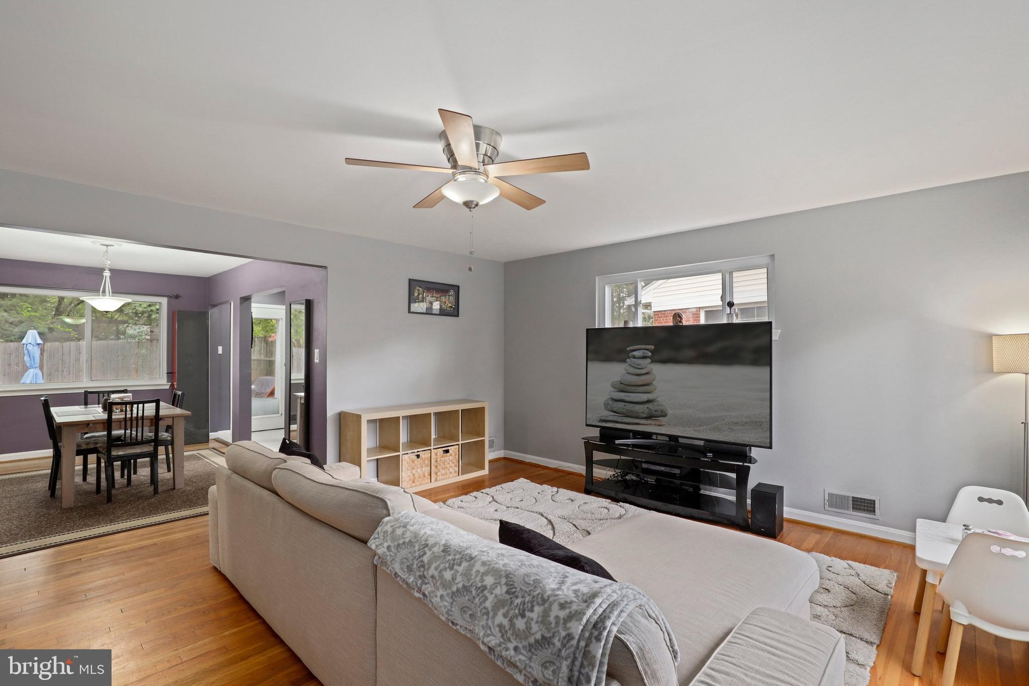 3935 Lantern Drive Silver Spring, MD 20902 - Photo 6 of 32 Gallery Image 6