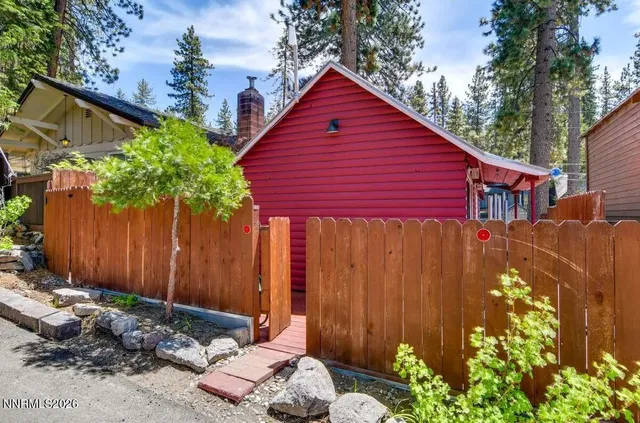 $607,104 | 212 Lyons Avenue, Glenbrook, NV 89413