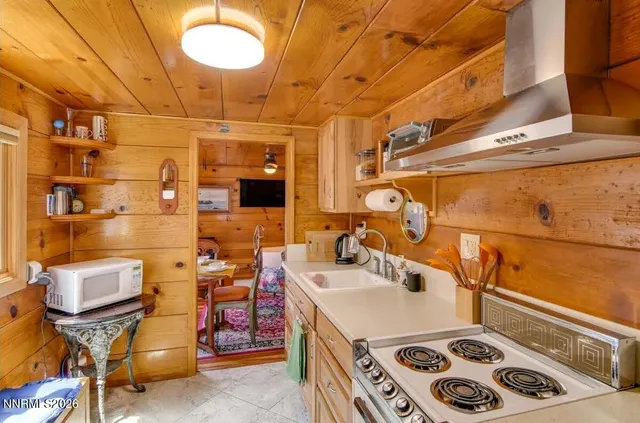 $607,104 | 212 Lyons Avenue, Glenbrook, NV 89413