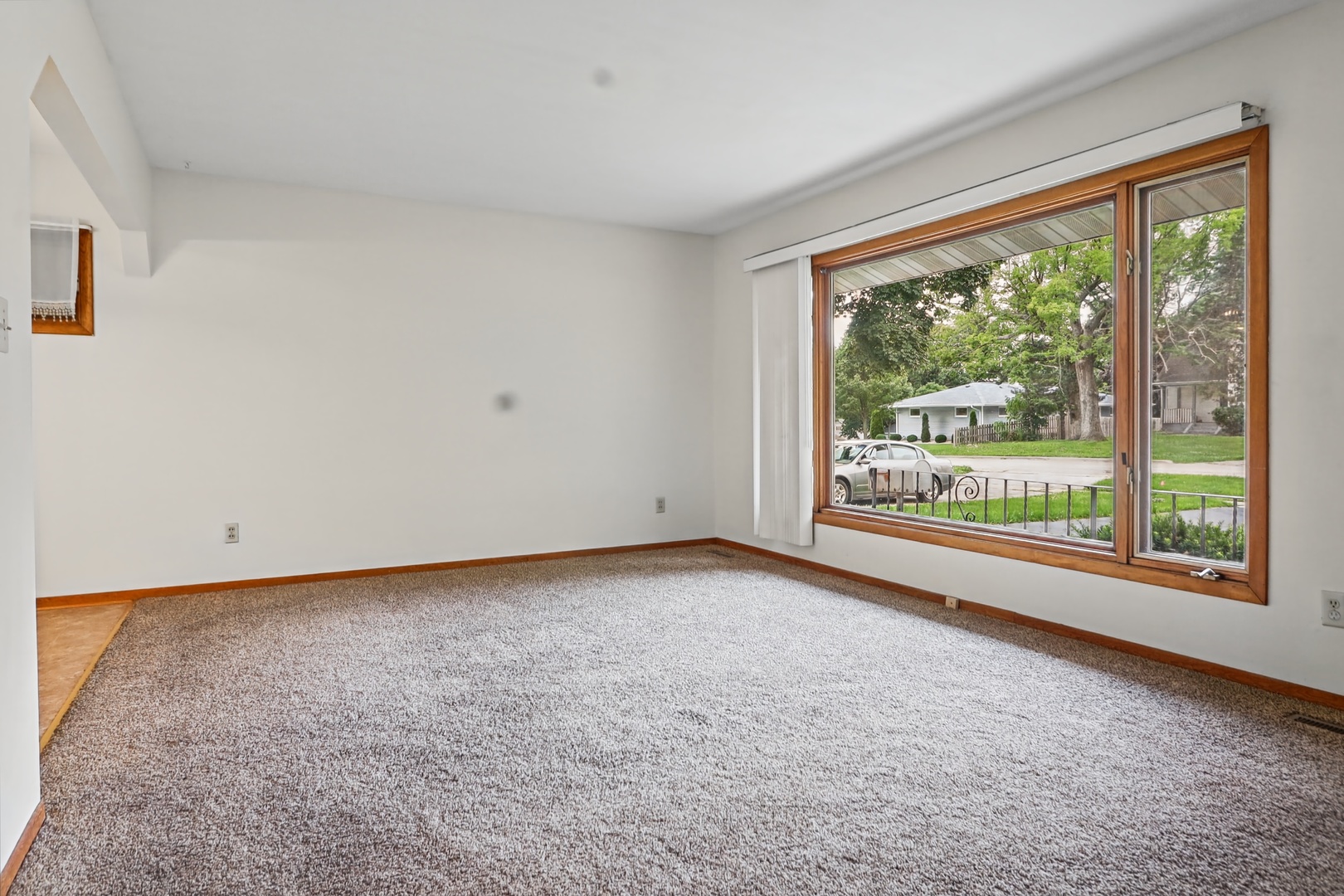 805 Garfield Road Harvard, IL 60033 - Photo 4 of 24 a view of a room that has a window in it