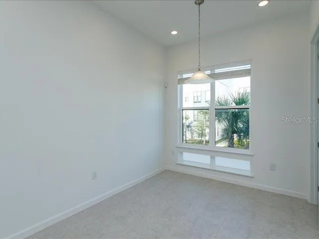 a view of empty room with window