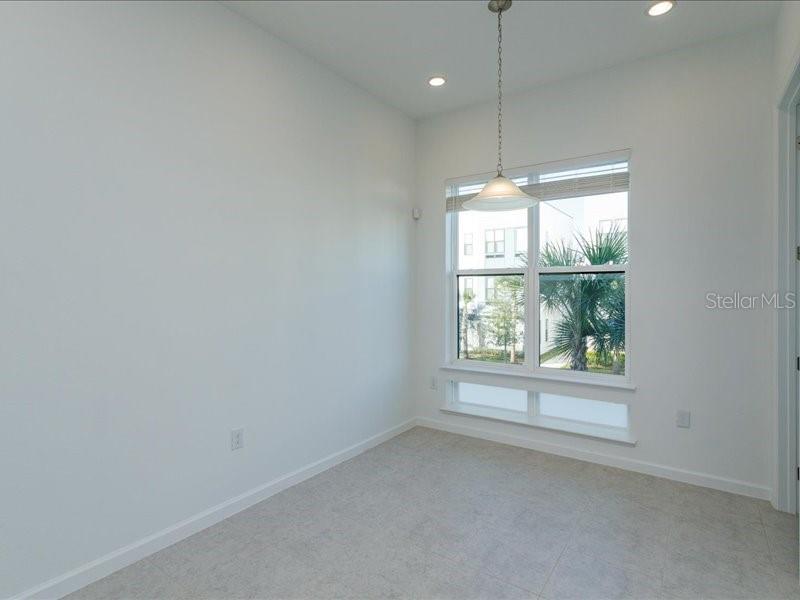 2353 Brix Street Orlando, FL 32804 - Photo 18 of 25 a view of empty room with window