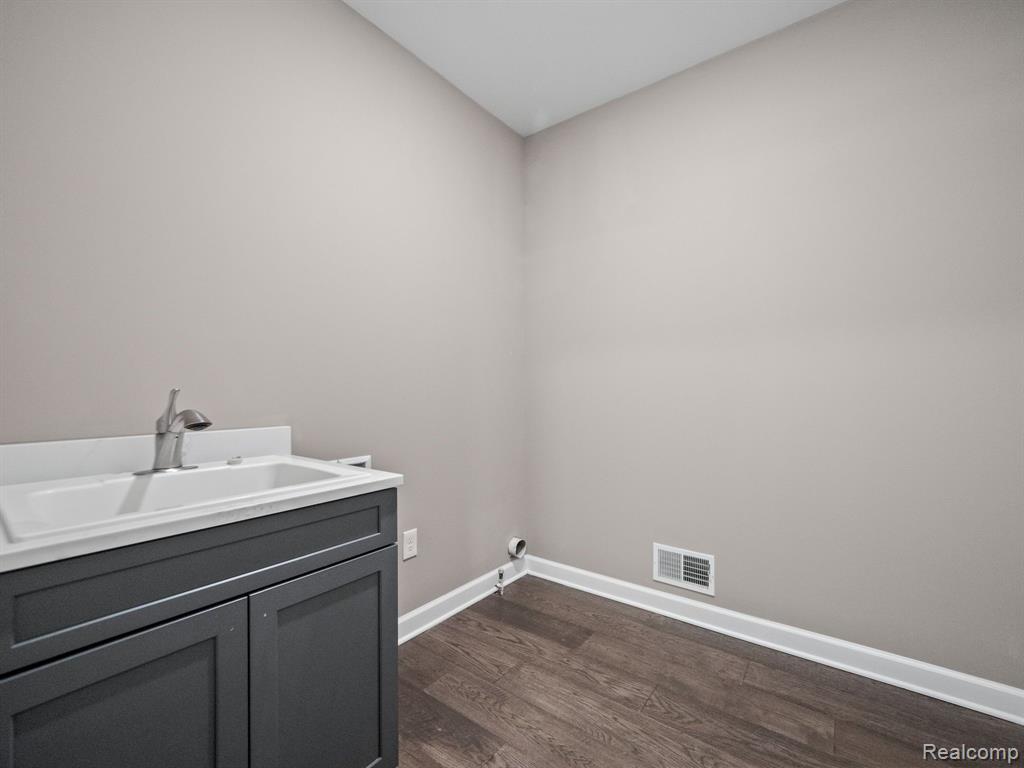 3077 Claret Lane Rochester, MI 48309 - Photo 27 of 32 Gallery Image 27