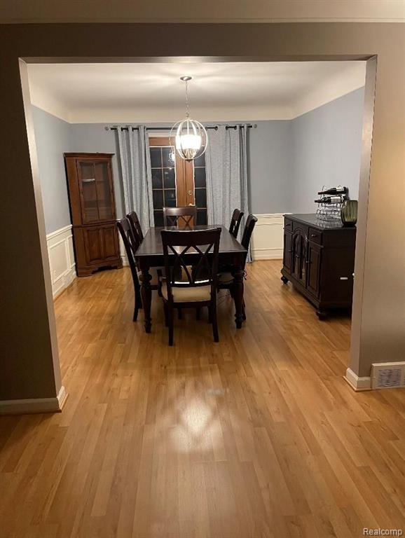 660 Cook Road Grosse Pointe Woods, MI 48236 - Photo 15 of 49