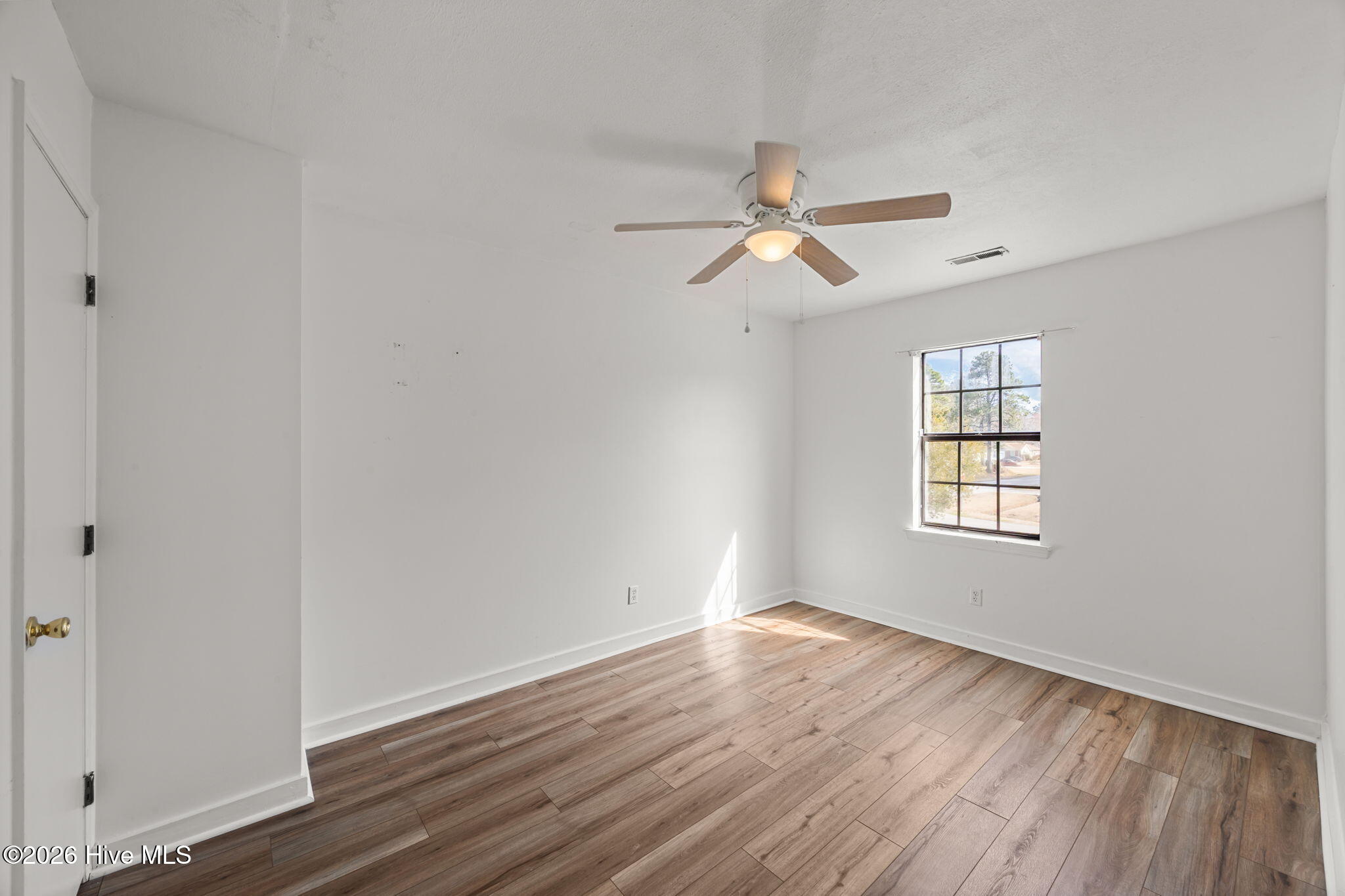 40 Donnell Avenue Havelock, NC 28532 - Photo 21 of 47 20-web-or-mls-0C0A4403